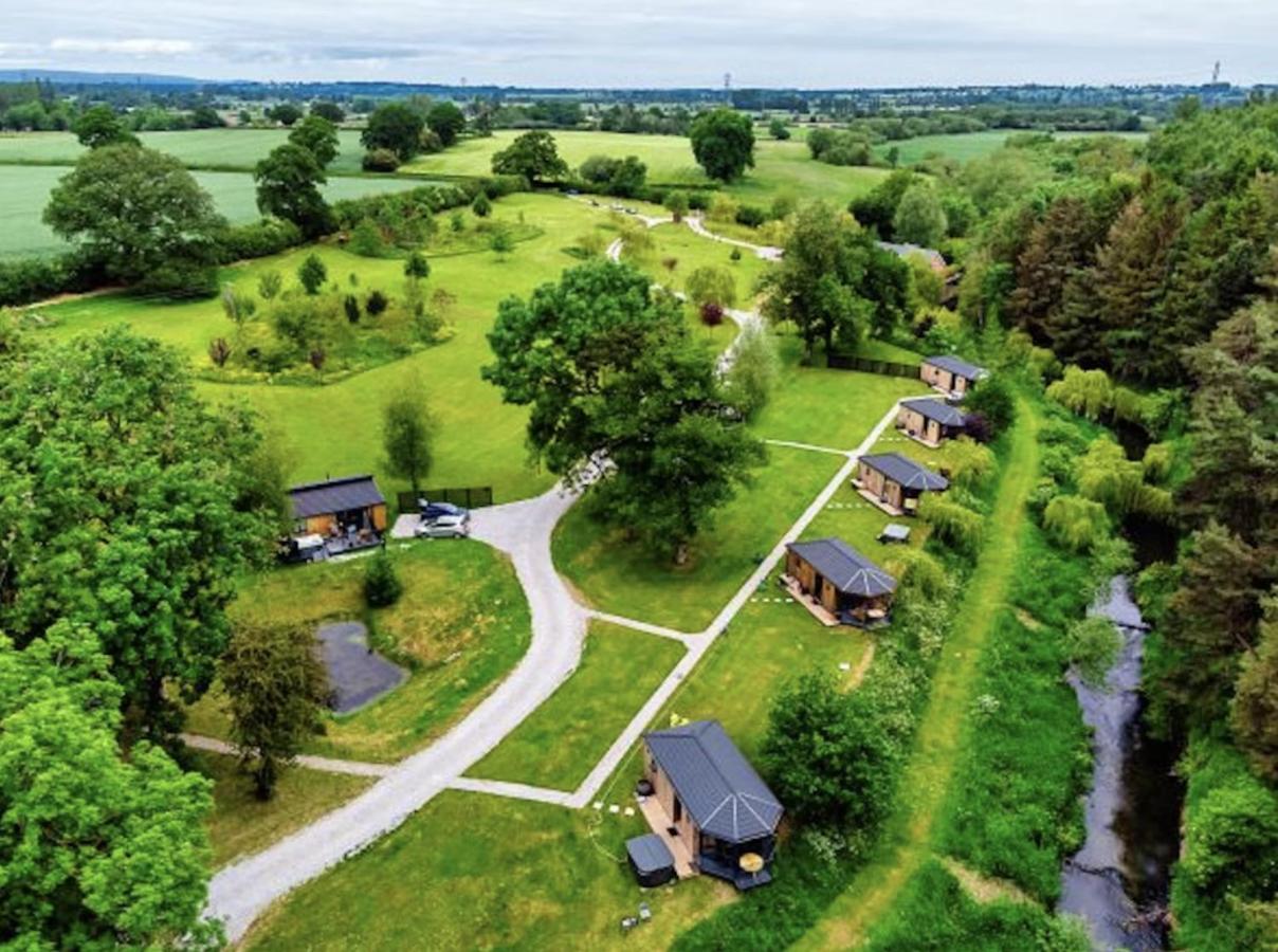 Riverside Cabins Shrewsbury Extérieur photo